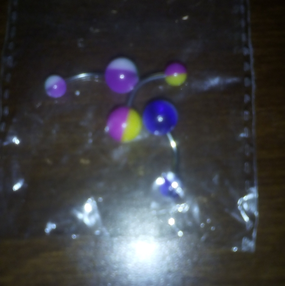 Belly Button Rings - Picture 3 of 4